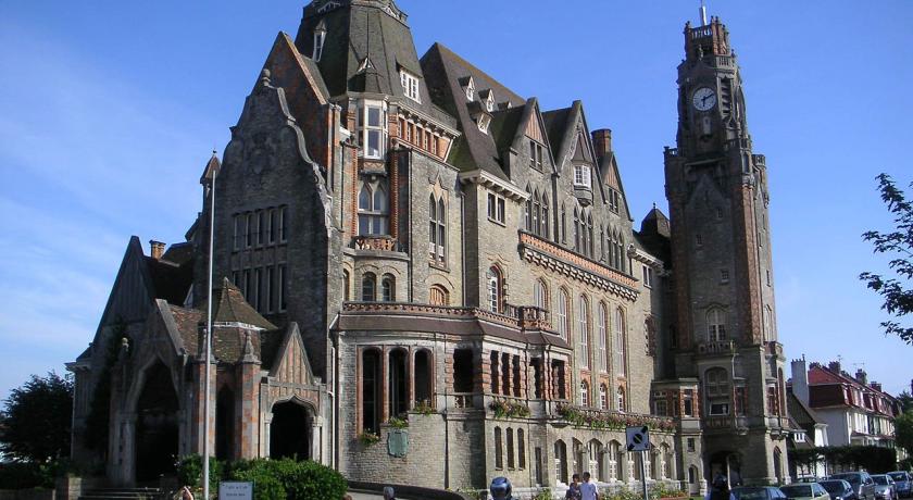 Rezervați la Campanile Amiens - Glisy