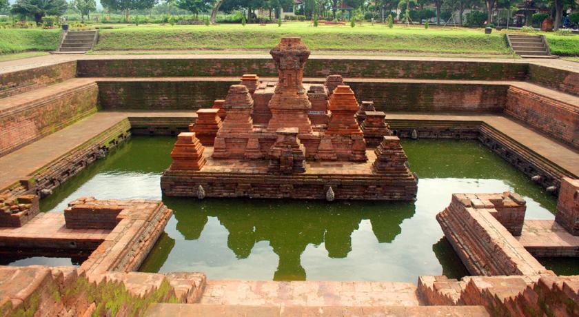 Afbeeldingsresultaat voor trowulan