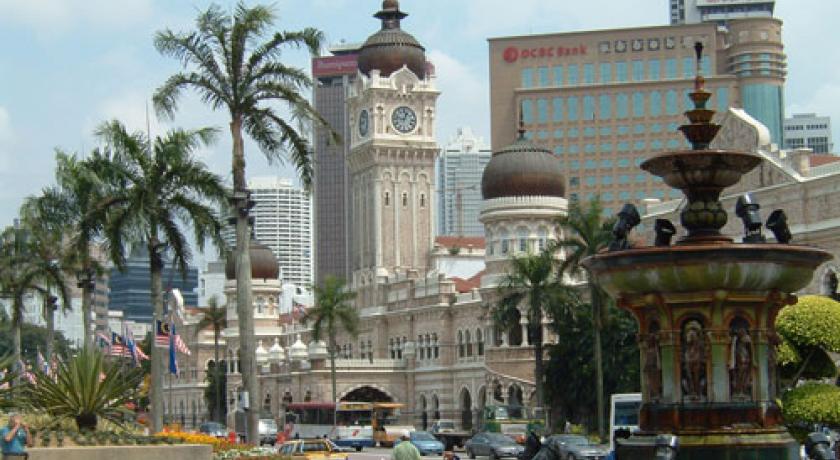 Smart Travel Travel Guide Application