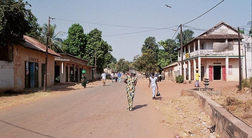 Smart Travel Travel Guide Application